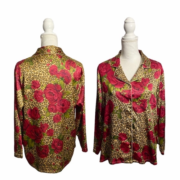 Victoria’s Secret Silky Leopard Red Roses Button Up Shirt - Picture 8 of 10